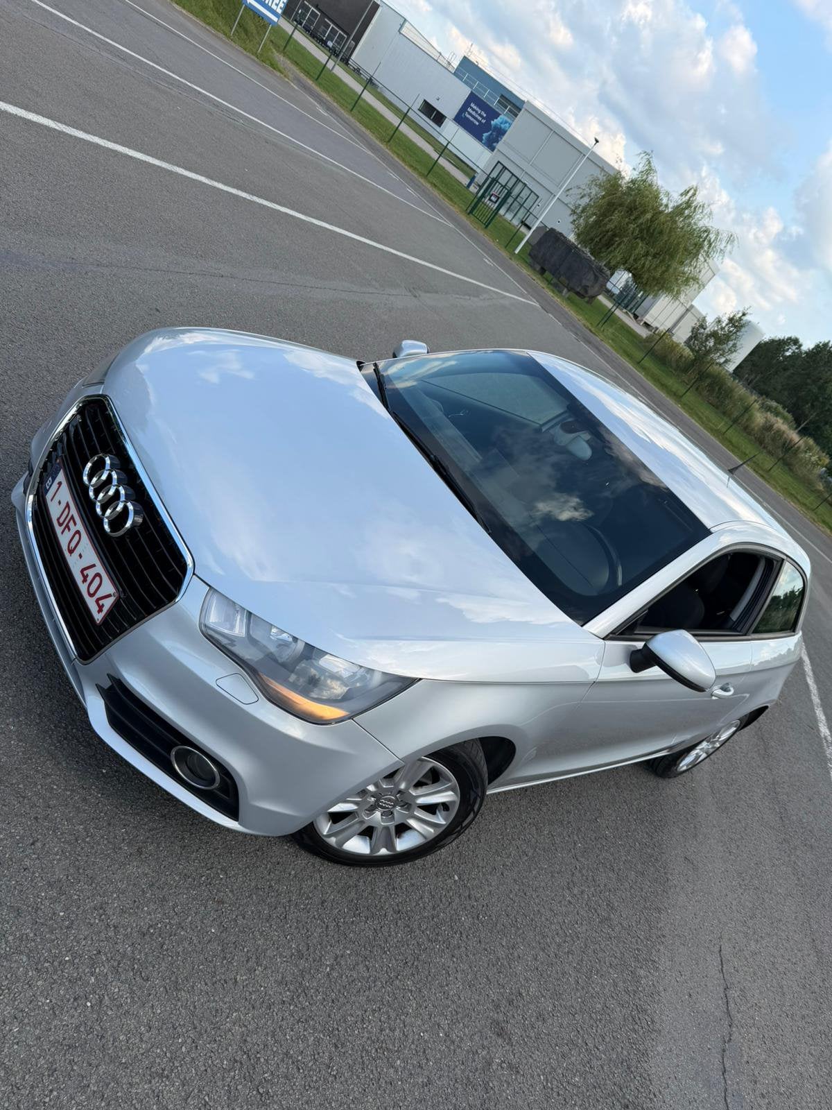 À vendre – Audi A1 1.6 TDI 105 ch – 2011, Autos, Audi, A1, Airbags, Diesel, Euro 5, Break, 3 portes, Boîte manuelle, Argent ou Gris