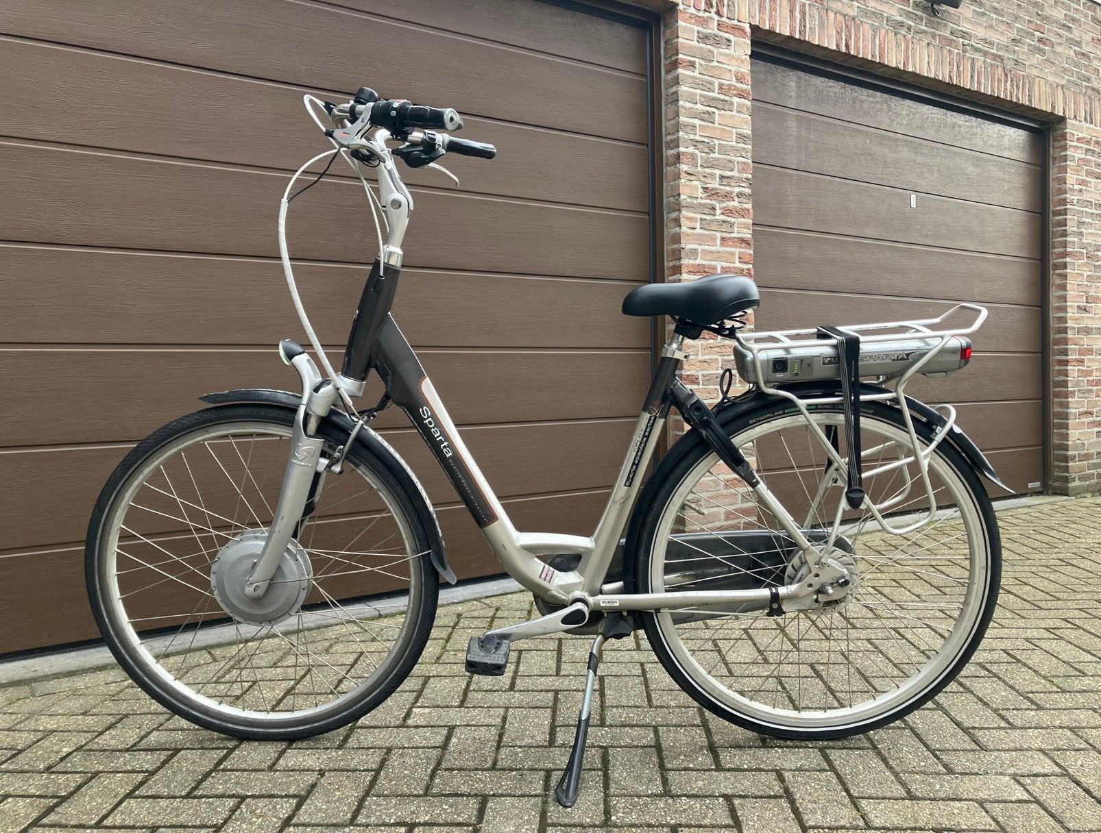Elektrische damesfiets van Sparta zeer netjes, Fietsen en Brommers, Elektrische fietsen, Ophalen