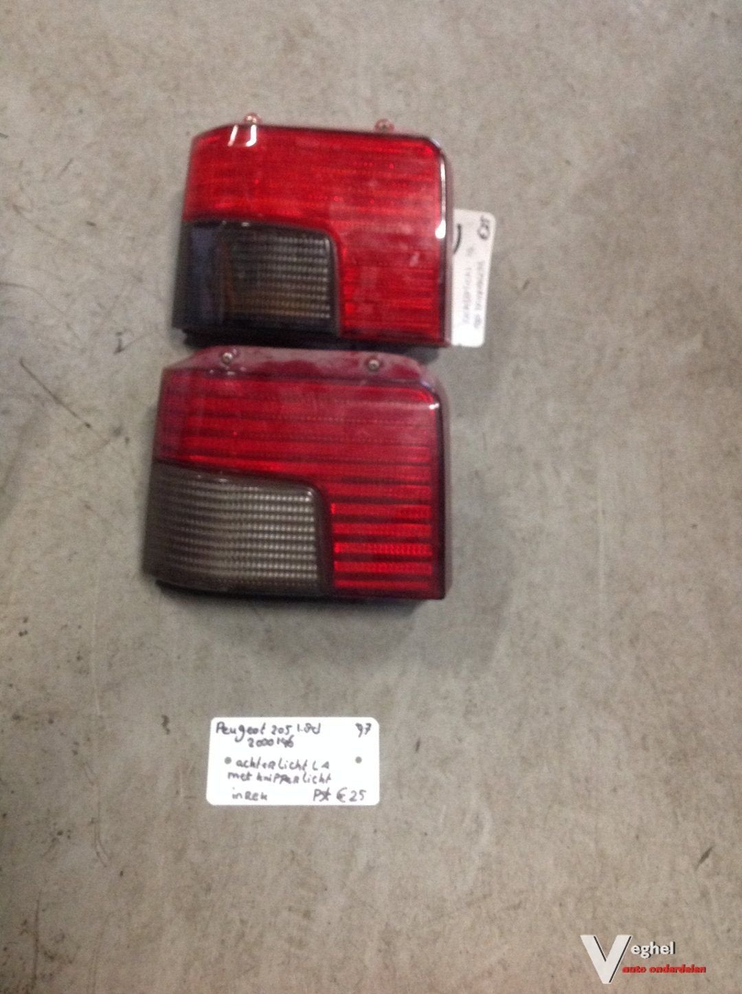 Peugeot 205 1997 Wagennr 2000146 Achterlicht Links, Gebruikt, -, -, Ophalen of Verzenden