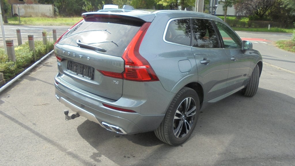 VOLVO XC60 2.0 T4 - LEDER - PANO - CAMERA - GARANTIE, Auto's, 1998 cc, Monovolume, https://public.car-pass.be/vhr/82fa15bd-57f8-4315-91ee-8ce97b0d938b