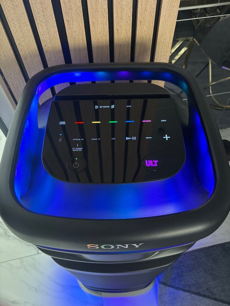 Sony ULT tower 10, TV, Hi-fi & Vidéo, Enceinte de fête, Comme neuf, Enlèvement, Sony