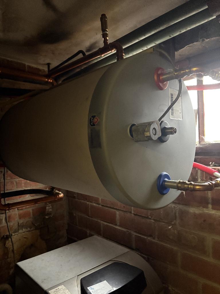 Ferroli Atlas 47 mazoutketel + brander – Duffel, Bricolage & Construction, Chauffe-eau & Boilers, Utilisé, Boiler, Inconnu, Enlèvement