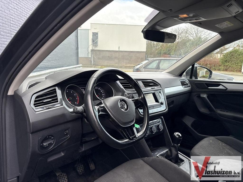 Volkswagen Tiguan 1.4 TSI Trendline | Airco | Lane Assist |, Auto's, Volkswagen, Zwart, Start-stop-systeem, Bedrijf, Handgeschakeld