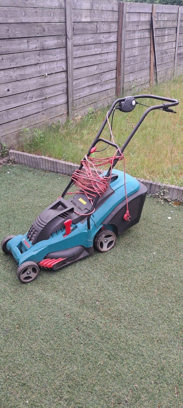 Bosch grasmachine, Ophalen, Gebruikt, Elektrische grasmaaier, .