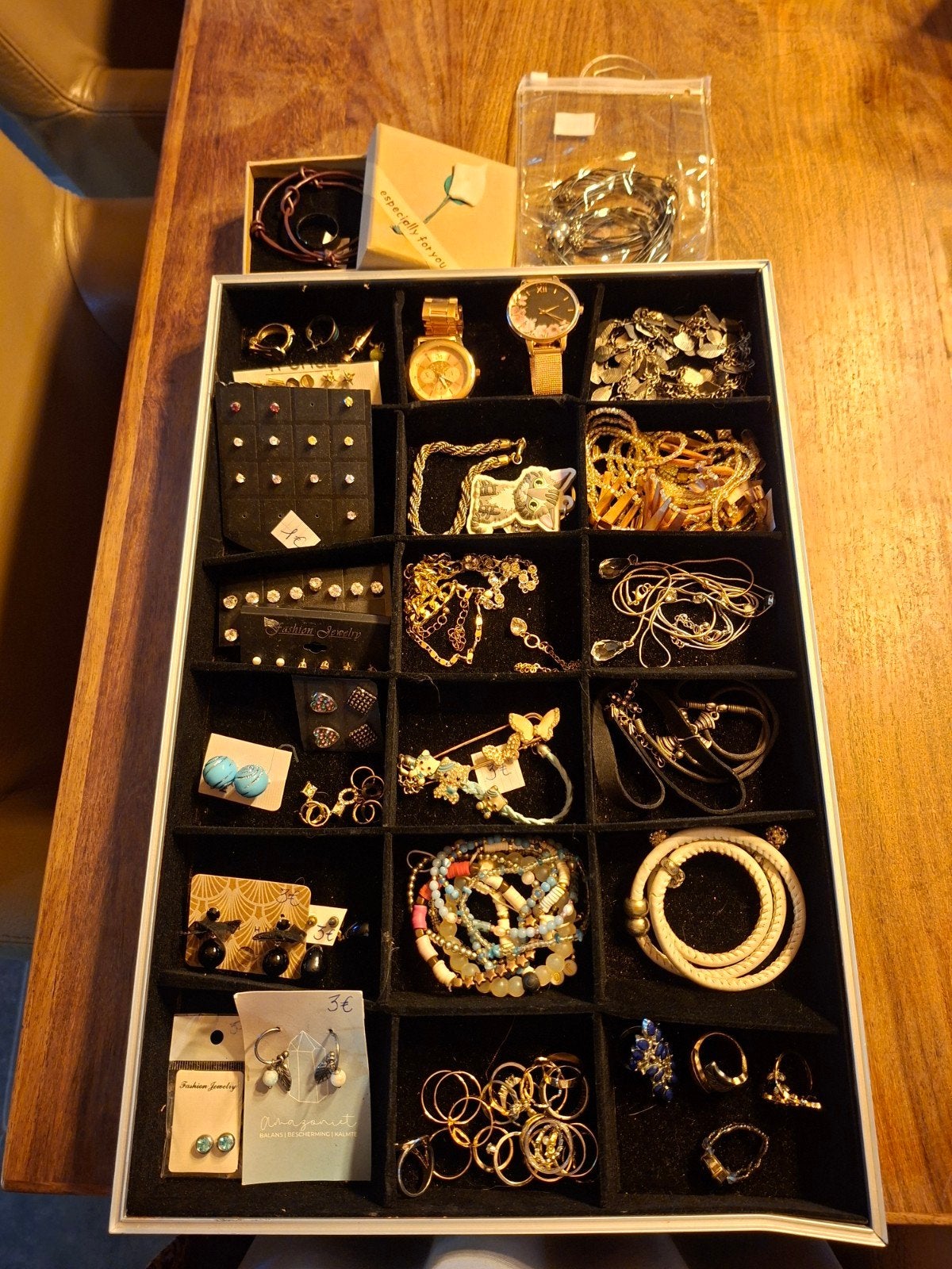 Bijoux avec étui, Divers, Lots de brocante, Enlèvement