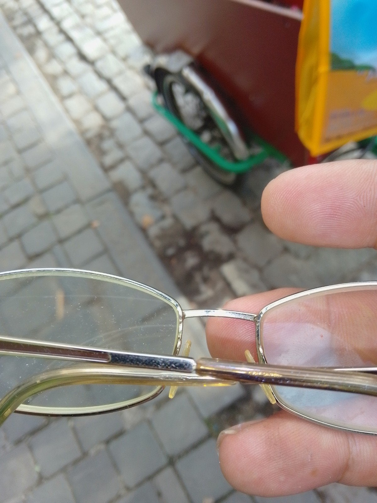lunette  Max Mara a vendre, Enlèvement ou Envoi