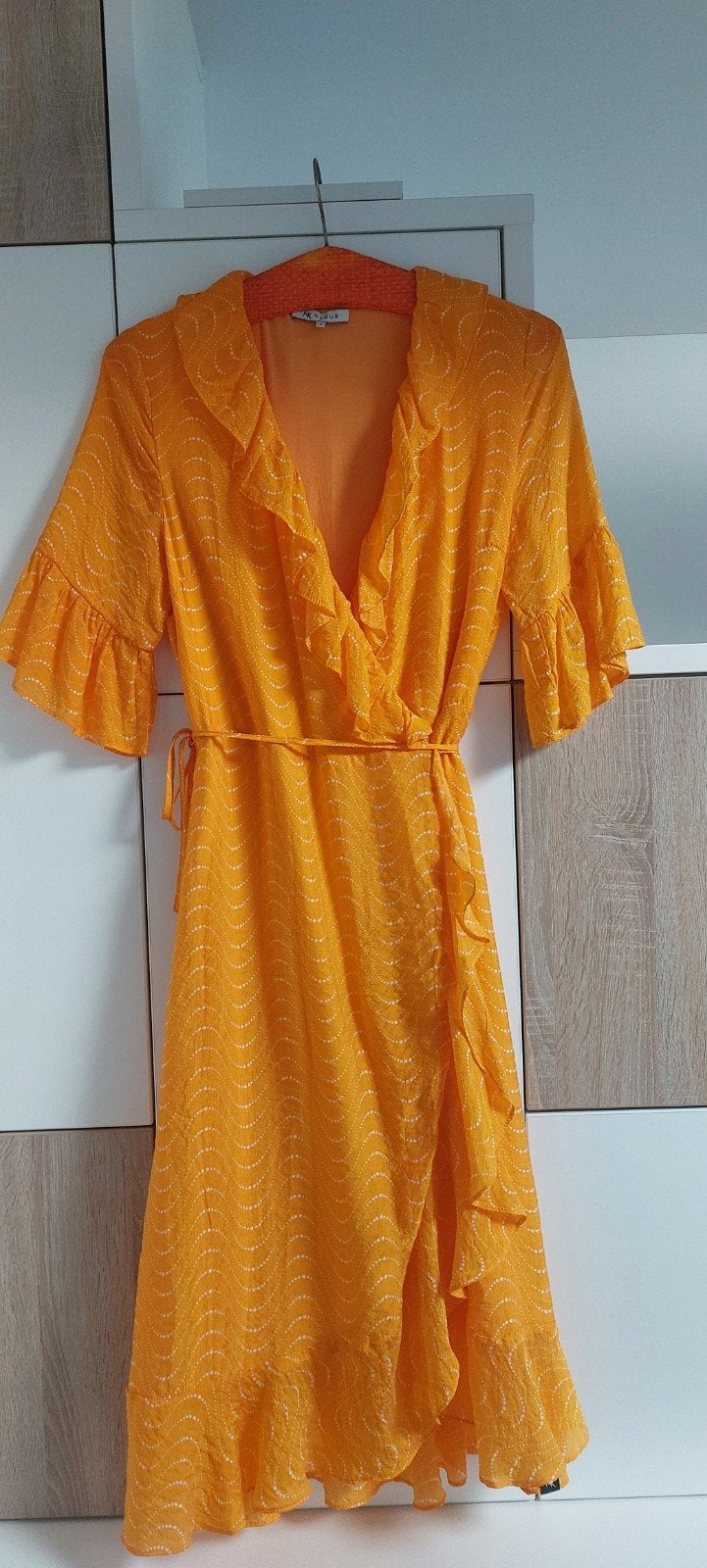 Zeer mooie overslagjurk, Kleding | Dames, Jumpsuits, Ophalen, Geel, Zo goed als nieuw, Maat 36 (S)