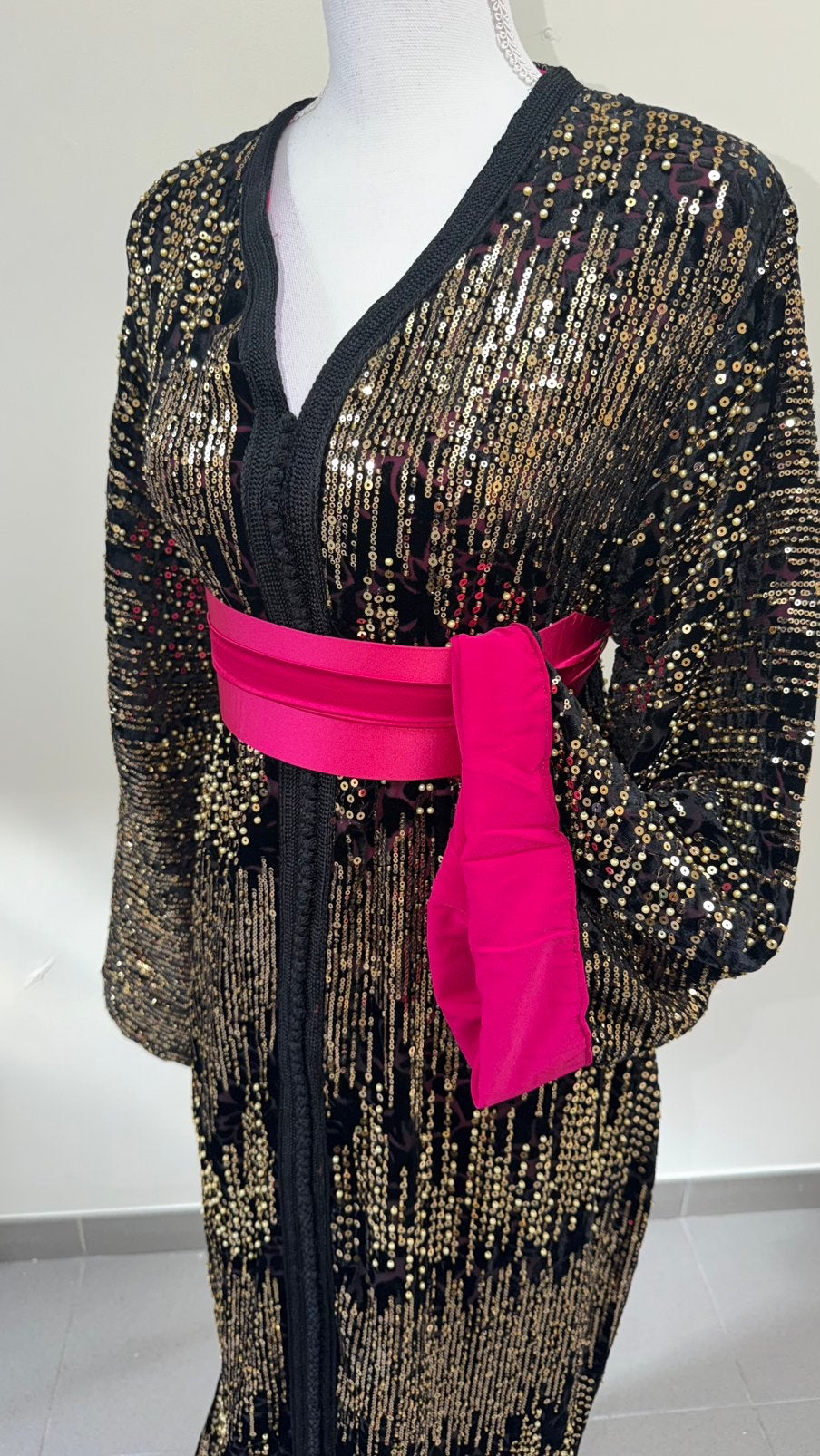 Marokkaanse caftan zwart met fushia, Kleding | Dames, Ophalen, Zwart, Maat 42/44 (L), Nieuw