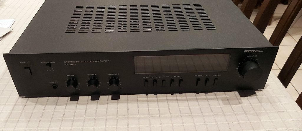 Rotel Hi-Fi versterker RA 840, Audio, Tv en Foto, Versterkers en Ontvangers, Gebruikt, 60 tot 120 watt, Stereo, Ophalen