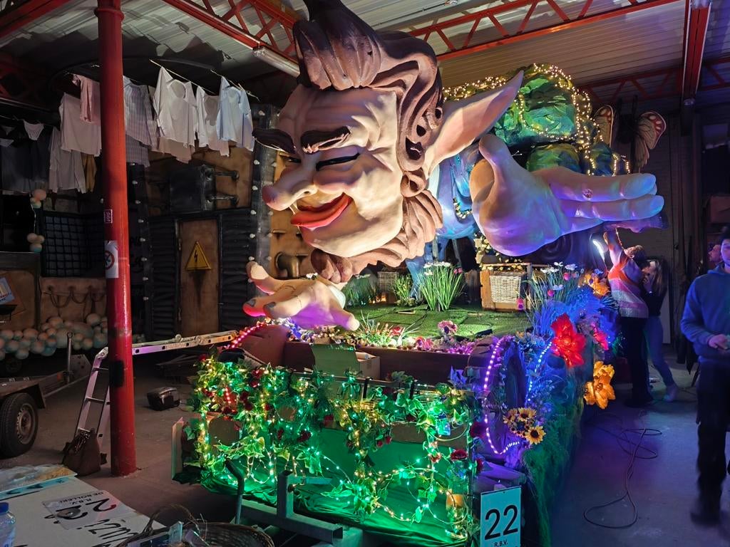 Char de carnaval à vendre., Hobby & Loisirs créatifs, Articles de fête, Enlèvement