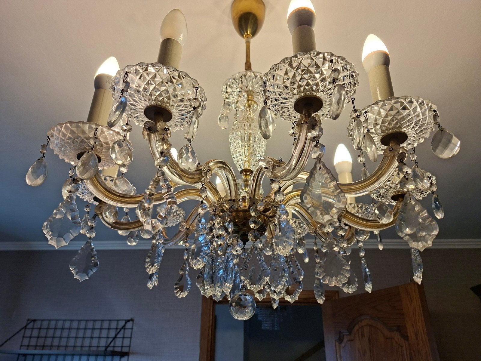 Lustre ancien Maria Theresia, Enlèvement