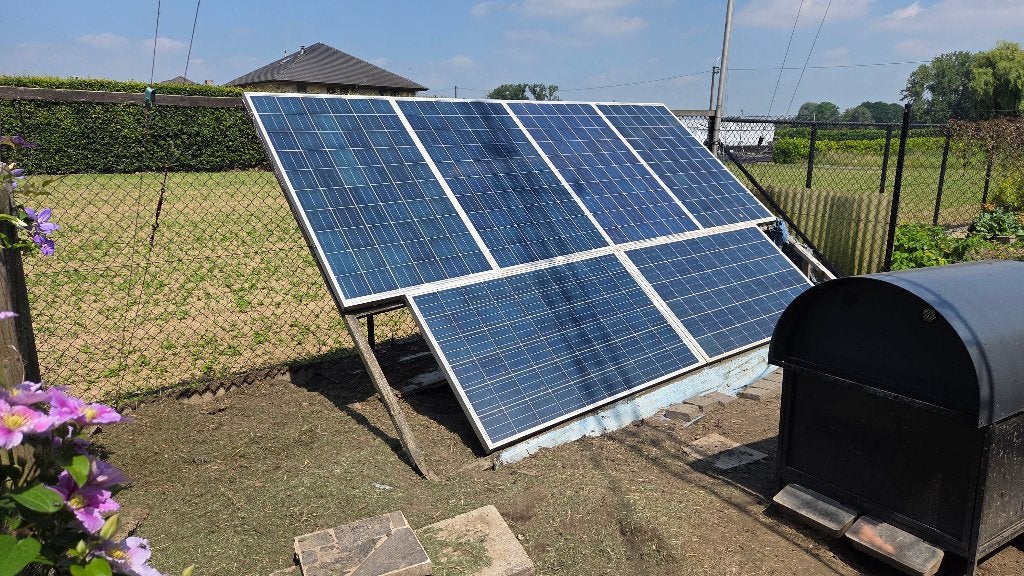 225W zonnepanelen, Doe-het-zelf en Bouw, Zonnepanelen en Toebehoren, Ophalen, Gebruikt, Paneel, 200 wattpiek of meer