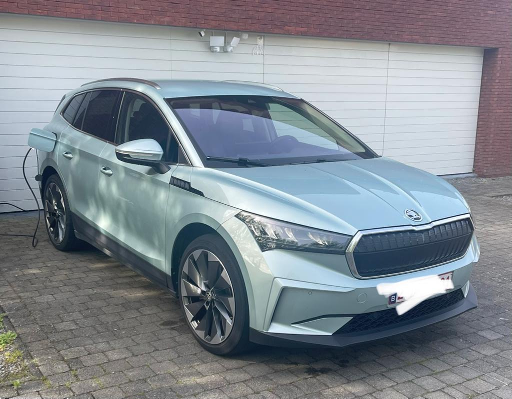 Skoda Enyac 80 iv van 06/2023, Auto's, Automaat, Achterwielaandrijving, Zwart, Android Auto