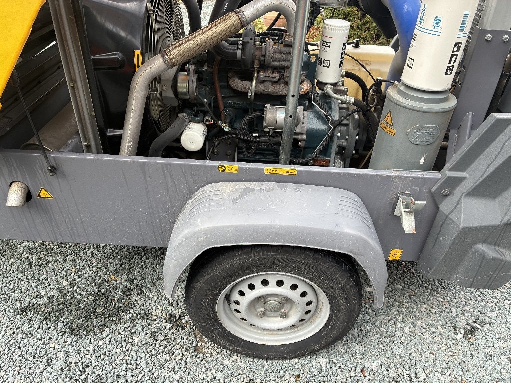 Compressor Atlas Copco XAS 88, Doe-het-zelf en Bouw, Compressors, Ophalen, Zo goed als nieuw, Geluidgedempt
