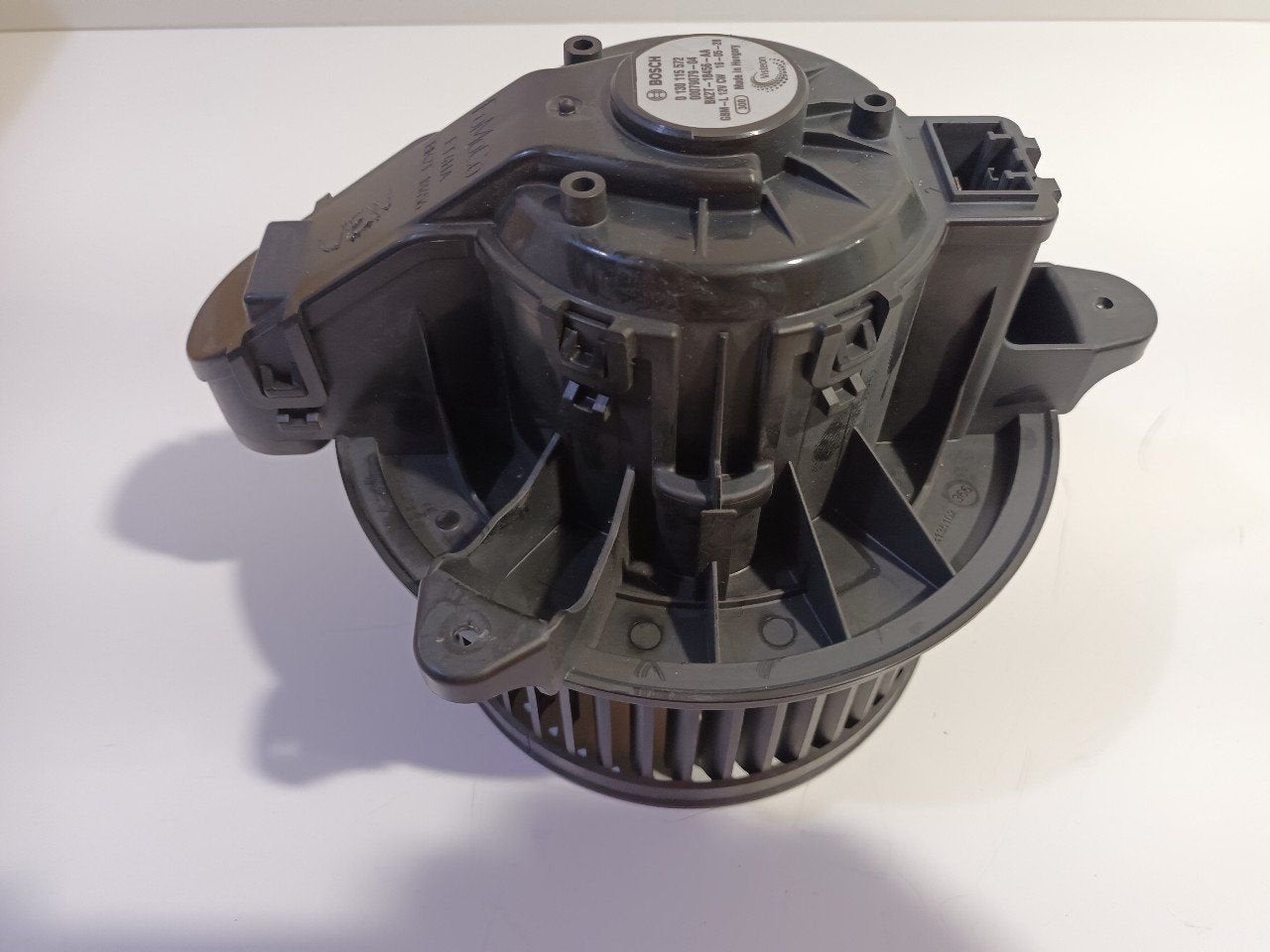 Kachel ventilator motor Ford Transit, Onderdelen@venauto.nl, Van der Ven Autorecycling B.V., Ettenseweg 76, 4706 PB Roosendaal, The Netherlands