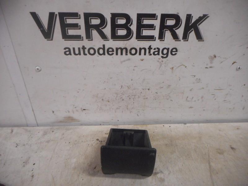 ASBAK VOOR Kadett D (31 / 32 / 33 / 34 / 41 / 42 / 43 / 44), Gebruikt, Opel