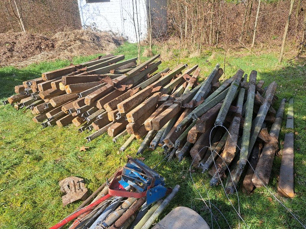 beton palen hekwerk afsluiting, Ophalen, Gebruikt, 180 tot 250 cm, Palen