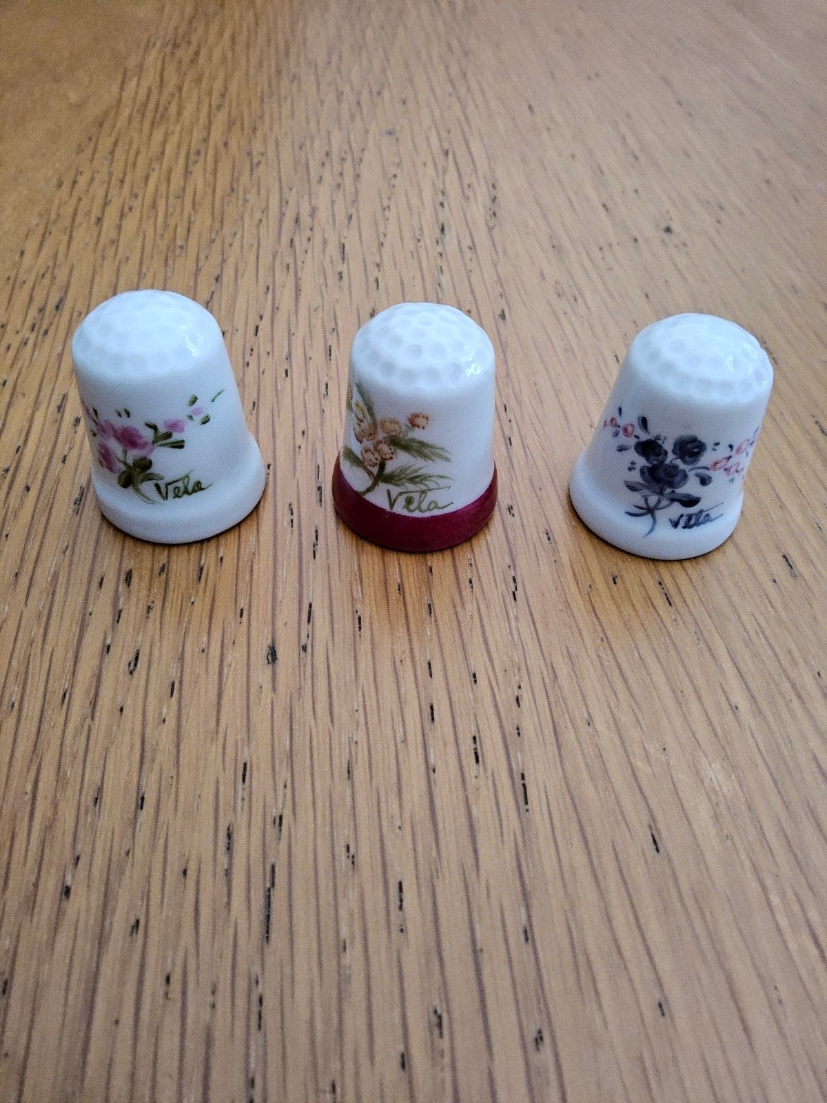 dès à coudre vintage Vela Liège, Enlèvement, Porcelaine