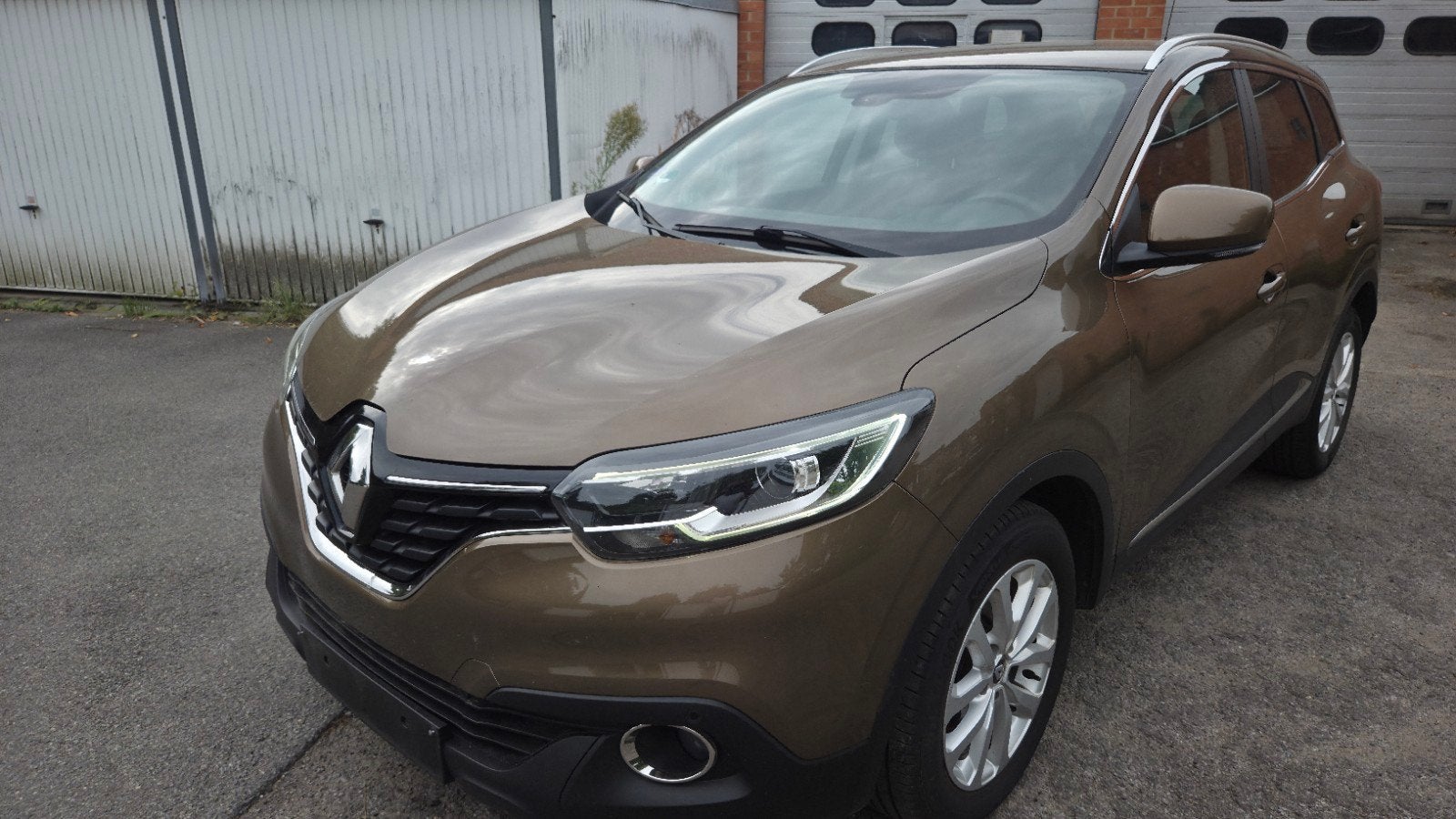 RENAULT KADJAR  BENZIN AUTMAT  bj 2017 km 152000, Auto's, Automaat, Kadjar, Stof, Euro 6