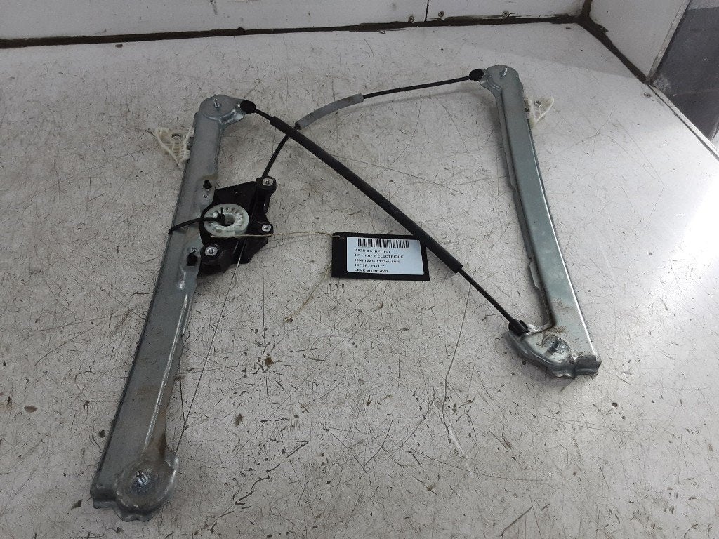 RAAMMECHANIEK RECHTS VOOR Mazda 3 Sport (BP) (CR01525F), Auto-onderdelen, Hitdorfer Straße 73
51371  Leverkusen, DE, Gebruikt