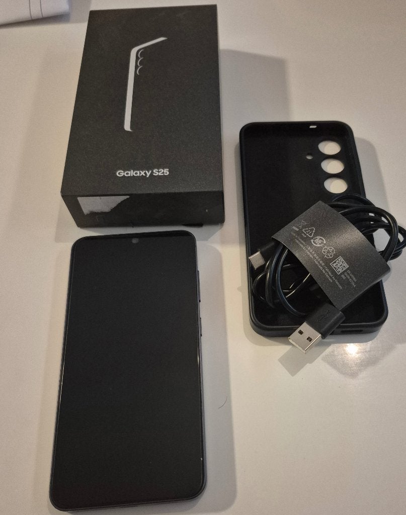 Samsung S25 & Samsung S24 Fe met garantie tekoop/ruilen, Telecommunicatie, Mobiele telefoons | Samsung, 128 GB, Verzenden, Zo goed als nieuw