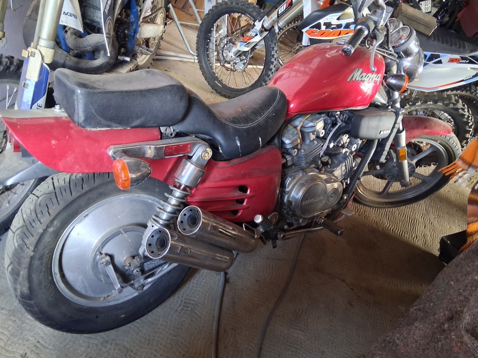 honda magna, Motos, Enlèvement, Utilisé