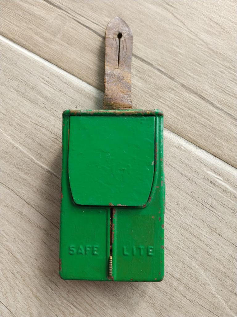 Britse zaklamp wo2 40-45, Ophalen of Verzenden