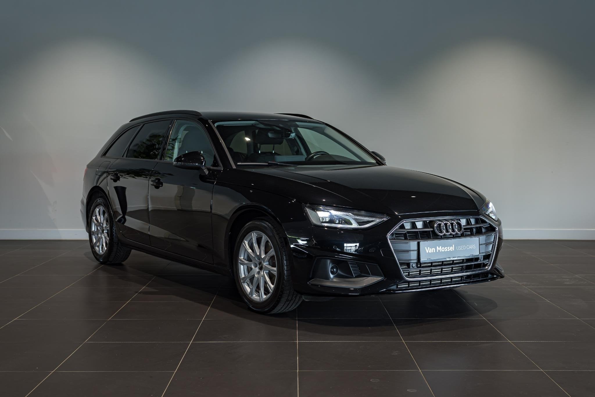 Audi A4 Avant 35 TFSi 110kW S tronic (automatique), Entreprise, 164 g/km, A4, Noir