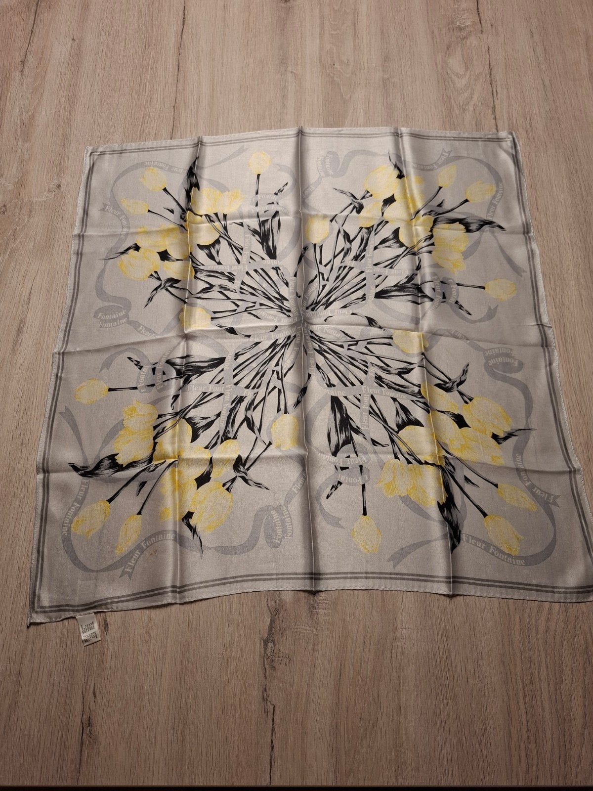 Zijden sjaal/silc scarf fleur fontaine, Kleding | Dames, Ophalen, Sjaal