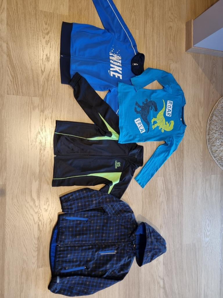 Pakket golfjes 122 en 128/134, softshelljas 134,  sleeve 128, Ophalen of Verzenden, Maat 128