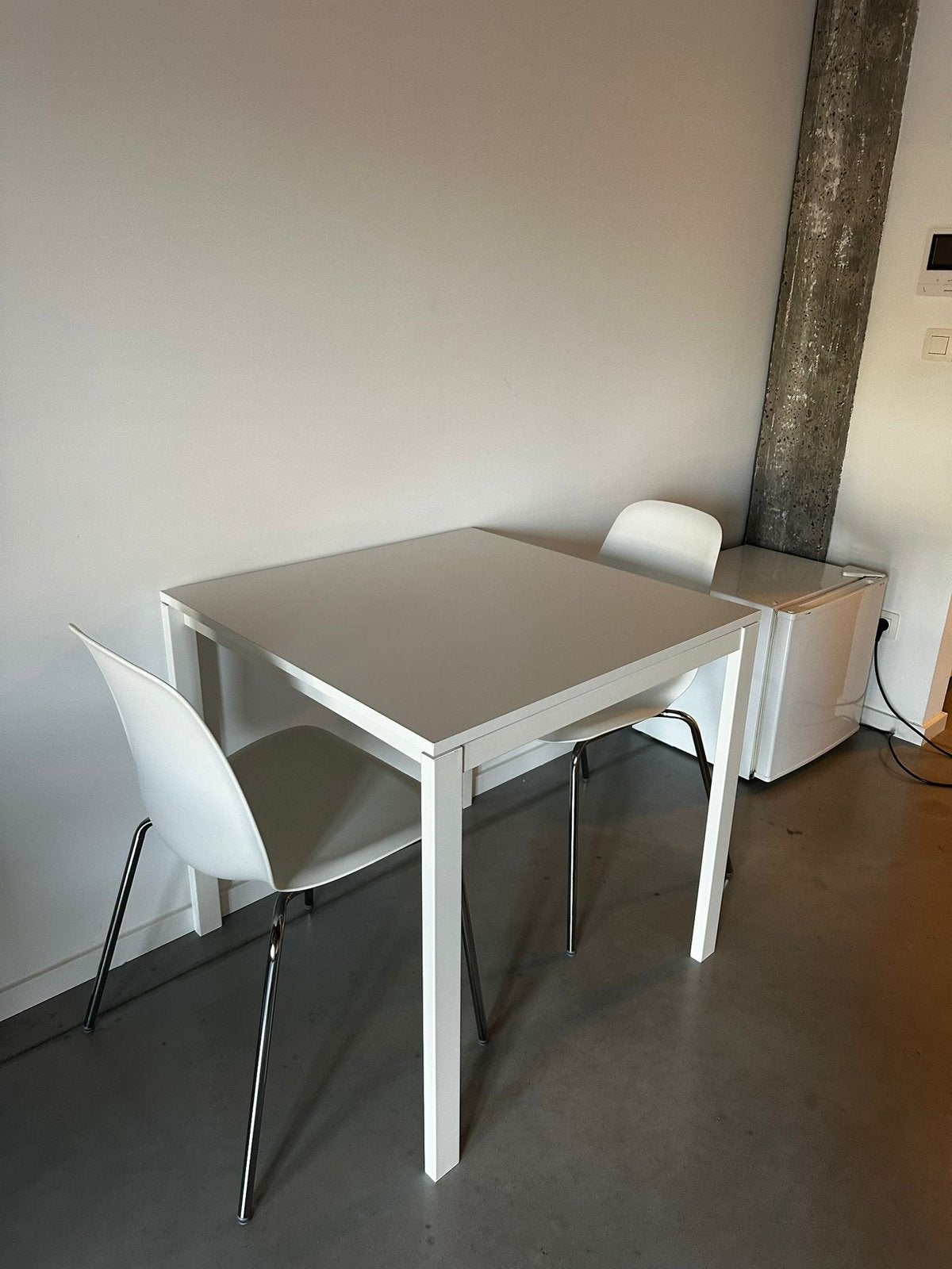 Tafel met 2 stoelen, Ophalen, Zo goed als nieuw