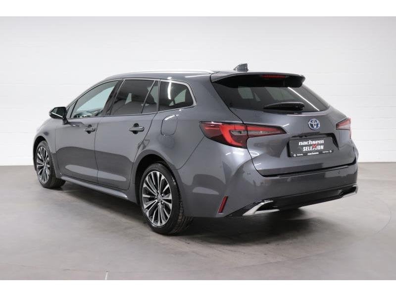 Toyota Corolla 1.8 Style Toyota Corolla Touring Sport 1.8 St, Autos, Toyota, Achat, Euro 6, 72 kW, Noir