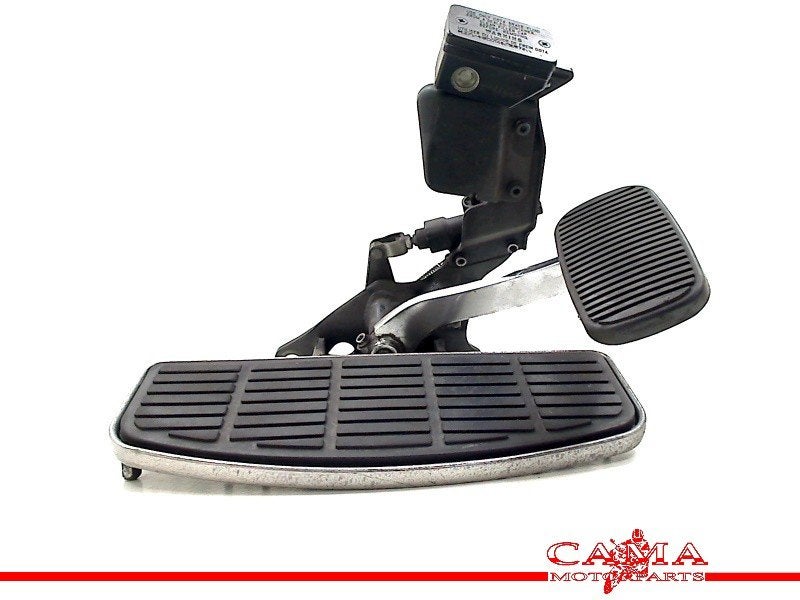REPOSE PIEDS AVANT DROIT Suzuki, Motos, Dhr. S. di Majo, Utilisé, Info@cama-motorparts.nl, P.J. Troelstraweg 8 8
3144 CX  MAASSLUIS, NL