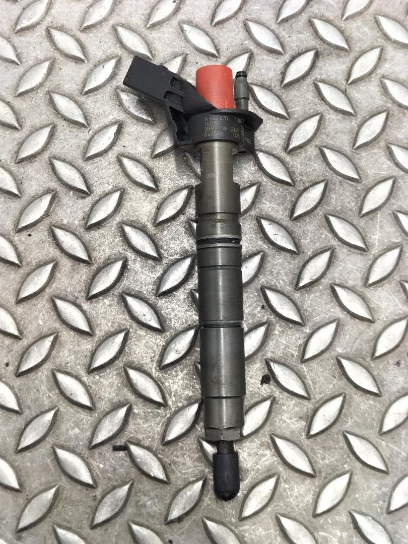 MERCEDES E CLASS BRANDSTOF INJECTOR / VERSTUIVER 6420701187, Enlèvement ou Envoi, Utilisé, ARN reconnu