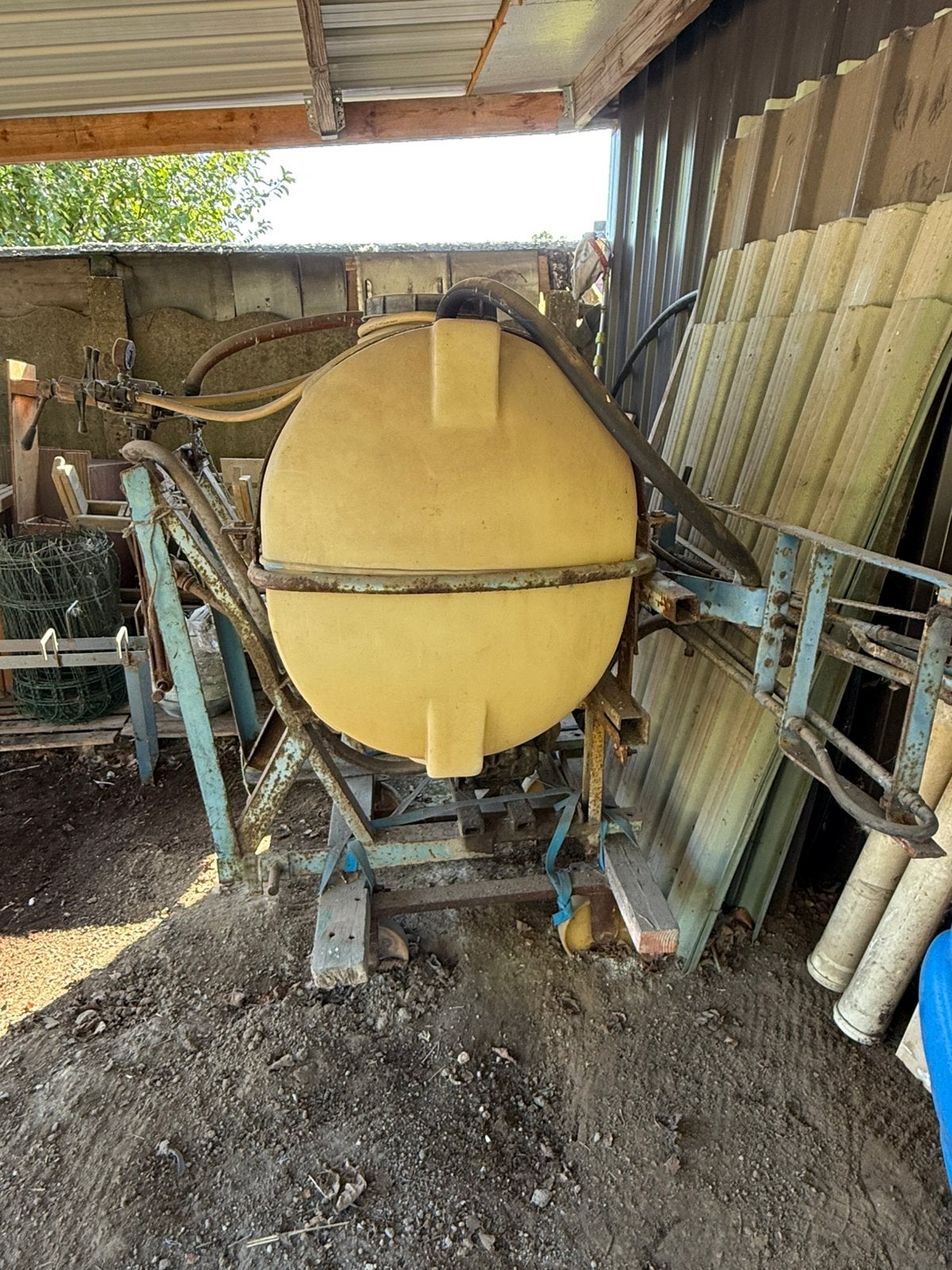 Landbouwspuit / veldspuit met brede sproeiboom, Ophalen