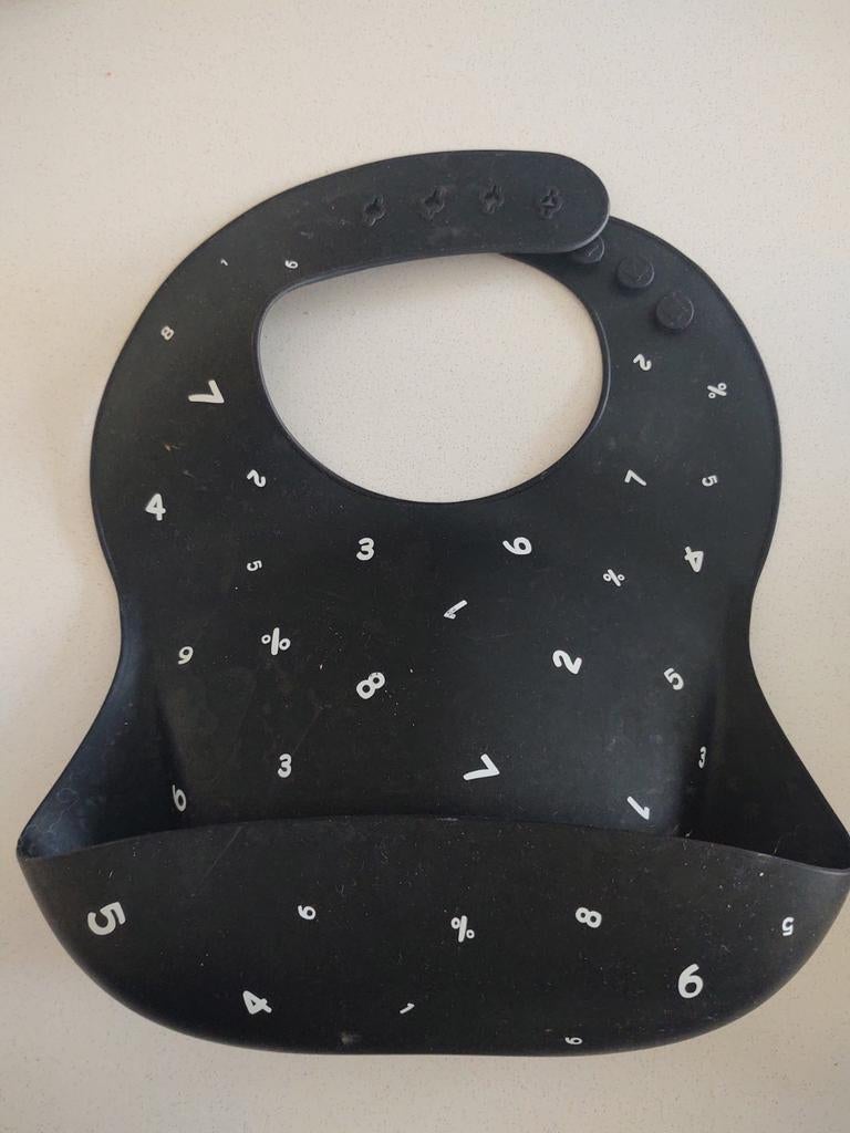 Bavoir en silicone - Mushi, Enfants & Bébés, Enlèvement ou Envoi, Utilisé
