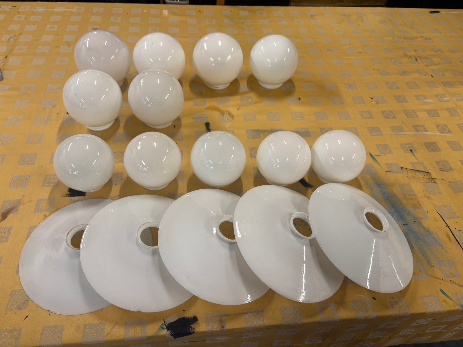 Reeks verschillende glazen ‘lampbollen’, Ophalen, Gebruikt, Hanglamp, Glas
