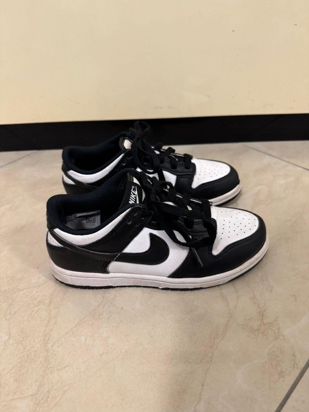 Baskers NIKE taille 34, Kinderen en Baby's, Kinderkleding | Schoenen en Sokken, Ophalen, Gebruikt, Jongen of Meisje, Sportschoenen