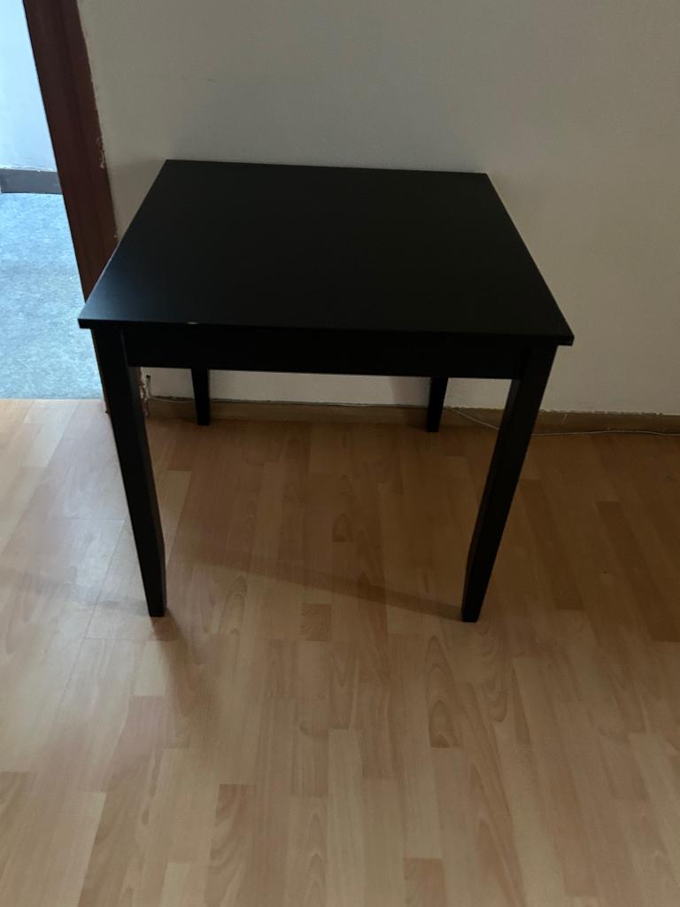 Urgent table IKEA, Antiquités & Art, Enlèvement