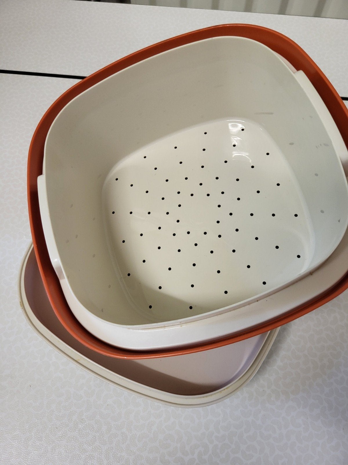 Tupperware warmhoudkom en vergiet met deksel, Met deksel, Ophalen of Verzenden
