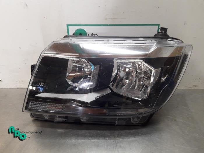 Phare droit d'un Volkswagen Crafter (Crafter 17-), Volkswagen, -, 3 mois de garantie, Utilisé