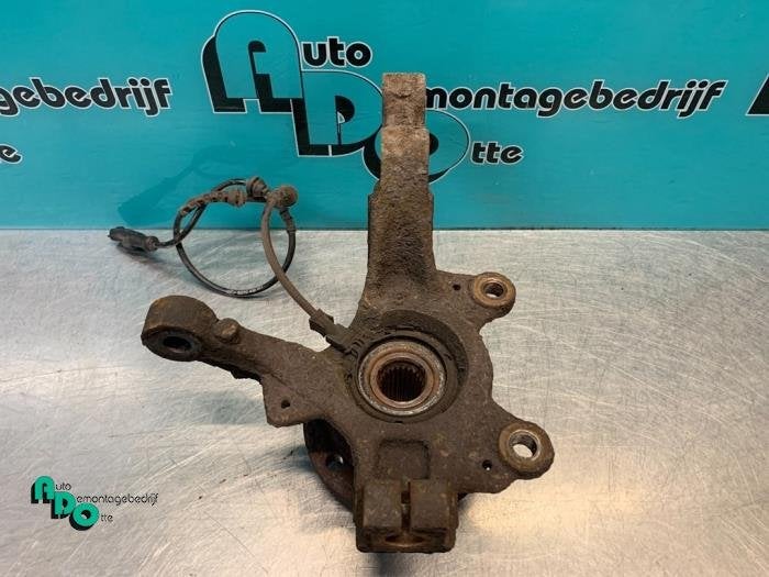 Joint avant gauche d'un Renault Clio (Clio 3 06-), Renault, -, 3 mois de garantie, Utilisé