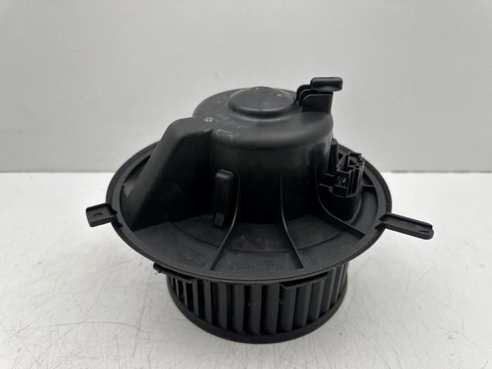 Moteur de ventilation chauffage d'un Volkswagen Caddy, Volkswagen, -, 3 mois de garantie, Utilisé