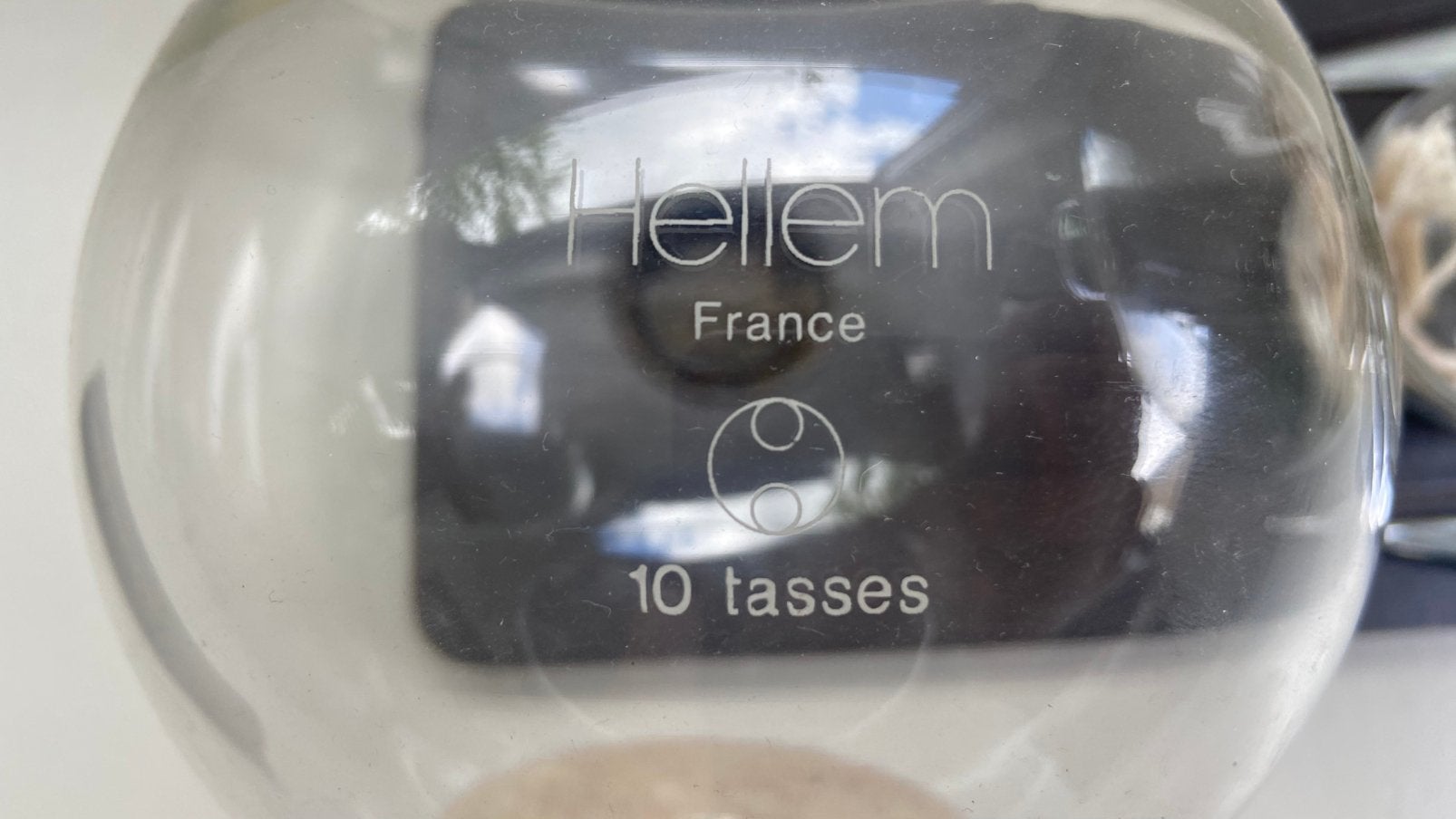 Machine à café Hellem France, Enlèvement