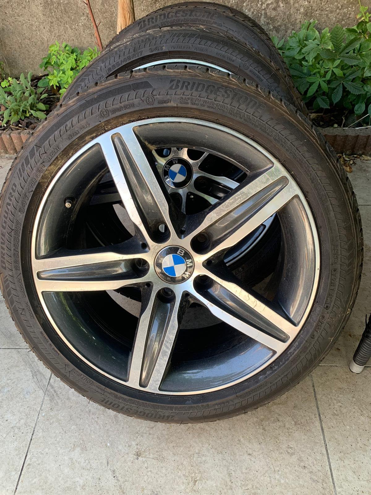 Jantes BMW 17 d'origine + pneus neufs, Autos : Pièces & Accessoires, Pneus & Jantes, Enlèvement, Pneu(s)