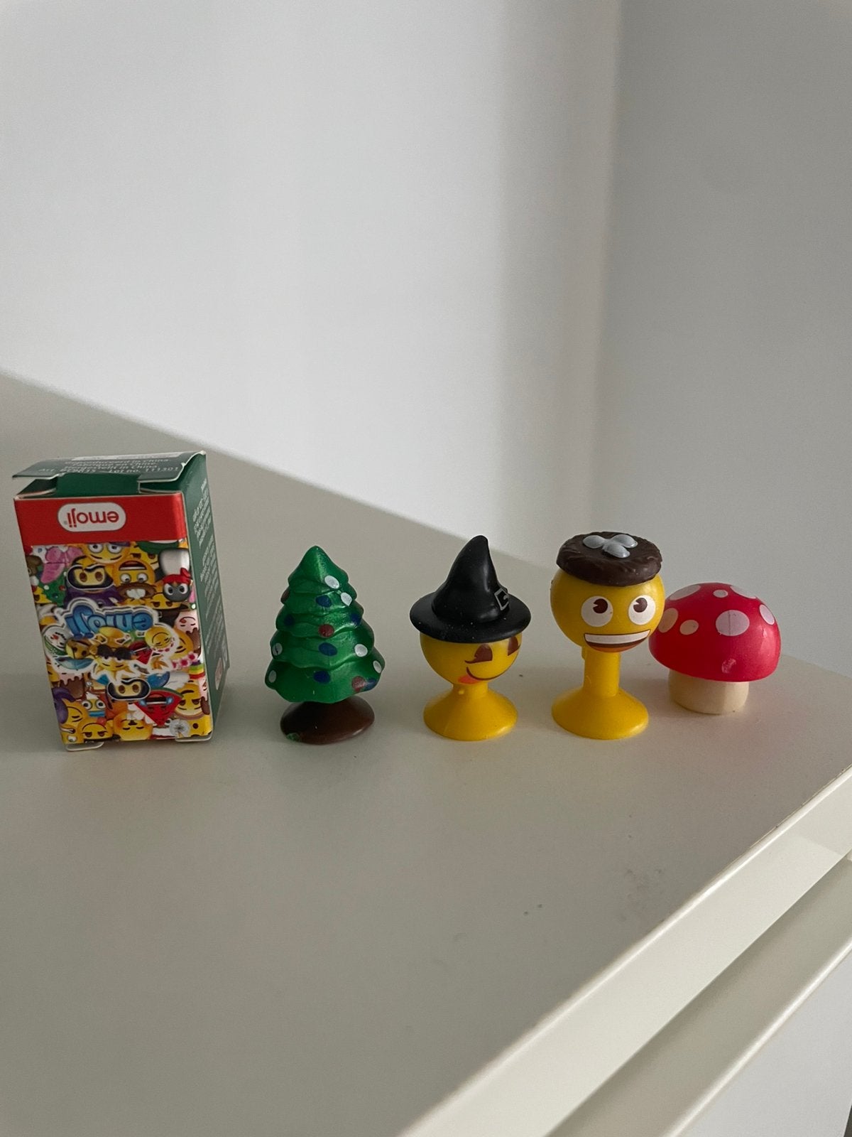 Emoji 2026 Aldi, Enlèvement ou Envoi, Comme neuf
