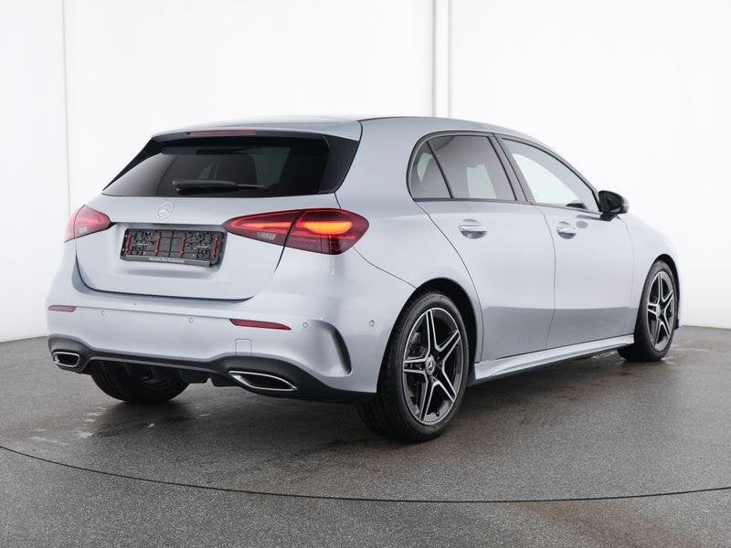 Mercedes-Benz A-Klasse 180 Hatchback AMG Line | Night Pack |, 100 kW, Achat, 1440 kg, Entreprise