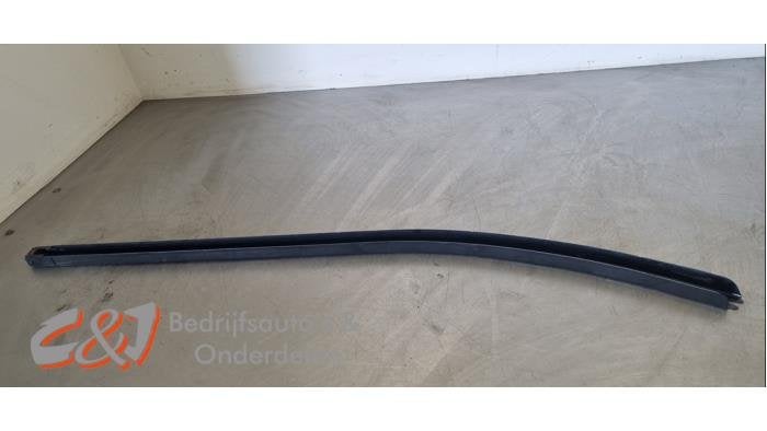 Rail porte coulissante droite d'un Volkswagen Transporter, Volkswagen, -, 3 mois de garantie, Utilisé