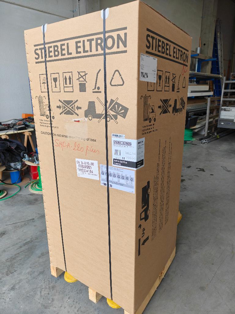 STIEBEL ELTRON - Warmtepompboiler SHP-A 220 Plus 220L, Doe-het-zelf en Bouw, 100 liter of meer, Ophalen, Nieuw, Boiler