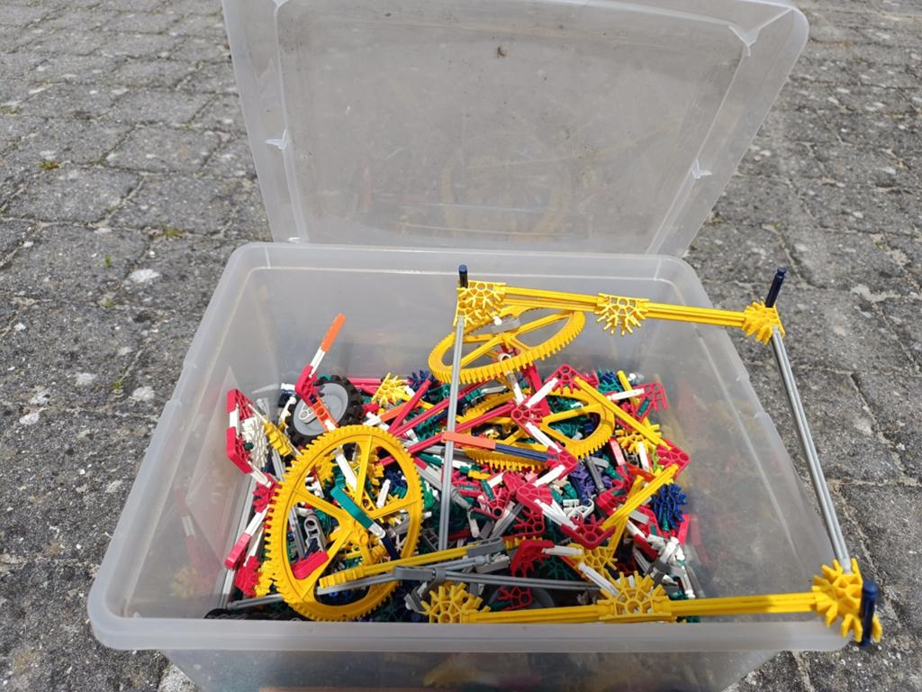 Knex, Ophalen